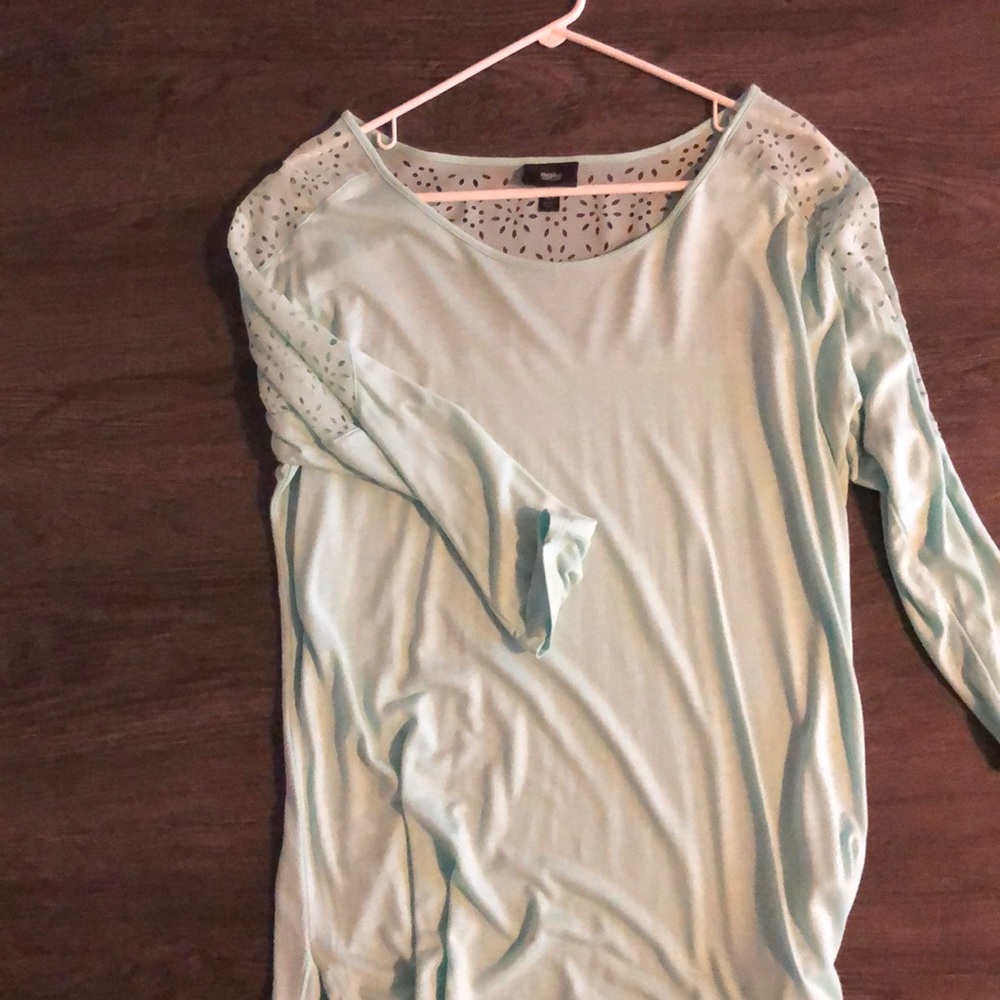 Mint green hip length 3/4 length top